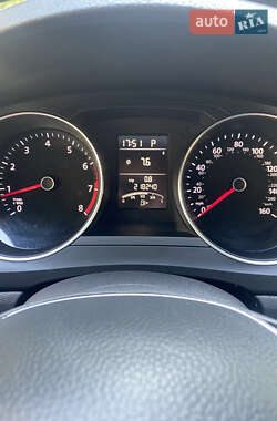 Седан Volkswagen Jetta 2015 в 