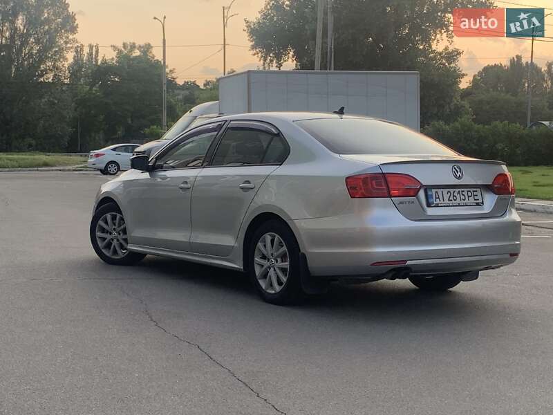Седан Volkswagen Jetta 2011 в Броварах