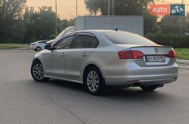 Седан Volkswagen Jetta 2011 в 