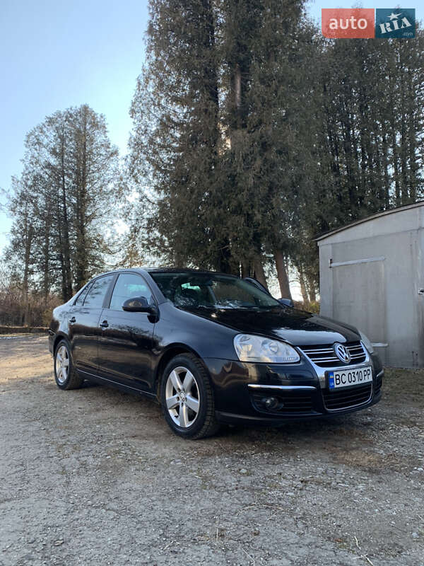 Седан Volkswagen Jetta 2008 в Львове