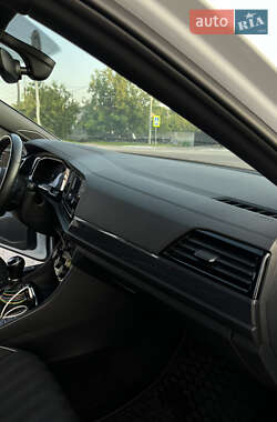 Седан Volkswagen Jetta 2019 в 