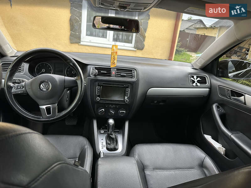 Седан Volkswagen Jetta 2014 в Долине