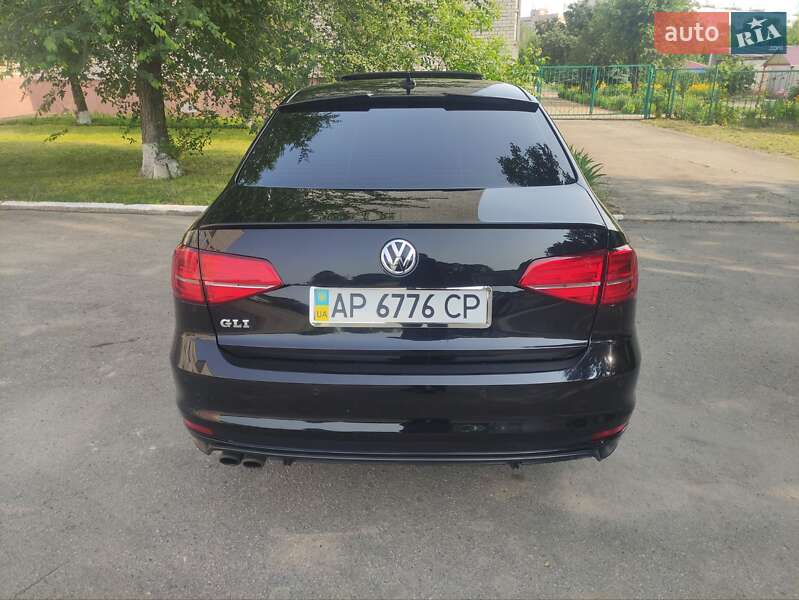 Седан Volkswagen Jetta 2016 в Запорожье