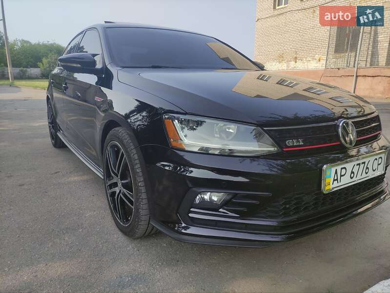 Седан Volkswagen Jetta 2016 в Запорожье