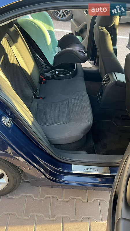 Седан Volkswagen Jetta 2013 в Софіївській Борщагівці