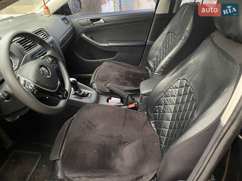 Седан Volkswagen Jetta 2014 в Миколаєві