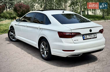 Седан Volkswagen Jetta 2019 в 