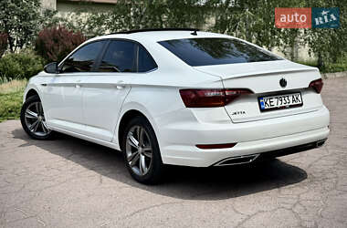 Седан Volkswagen Jetta 2019 в 