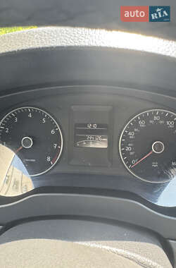 Седан Volkswagen Jetta 2013 в 