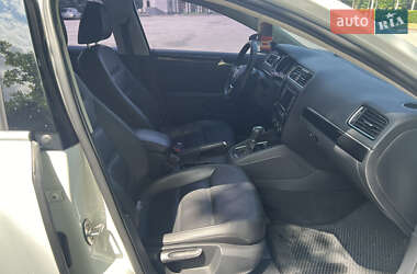 Седан Volkswagen Jetta 2015 в 