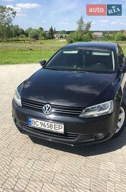 Седан Volkswagen Jetta 2012 в 
