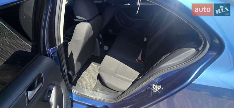 Седан Volkswagen Jetta 2015 в Луцке фото 7 Седан Volkswagen Jetta 2015 в Луцке
