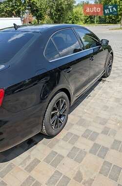 Седан Volkswagen Jetta 2014 в 