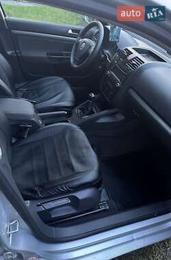 Седан Volkswagen Jetta 2005 в 