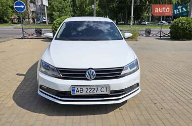 Седан Volkswagen Jetta 2016 в Виннице