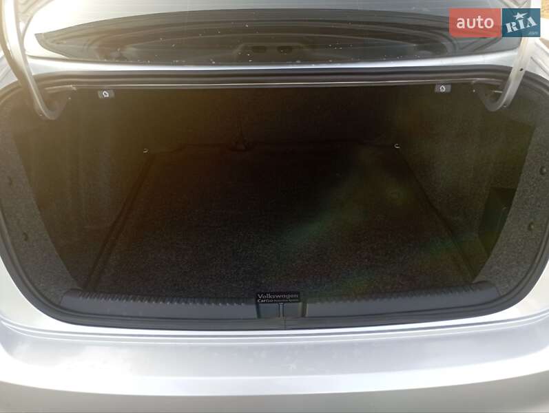 Седан Volkswagen Jetta 2015 в Голованевске
