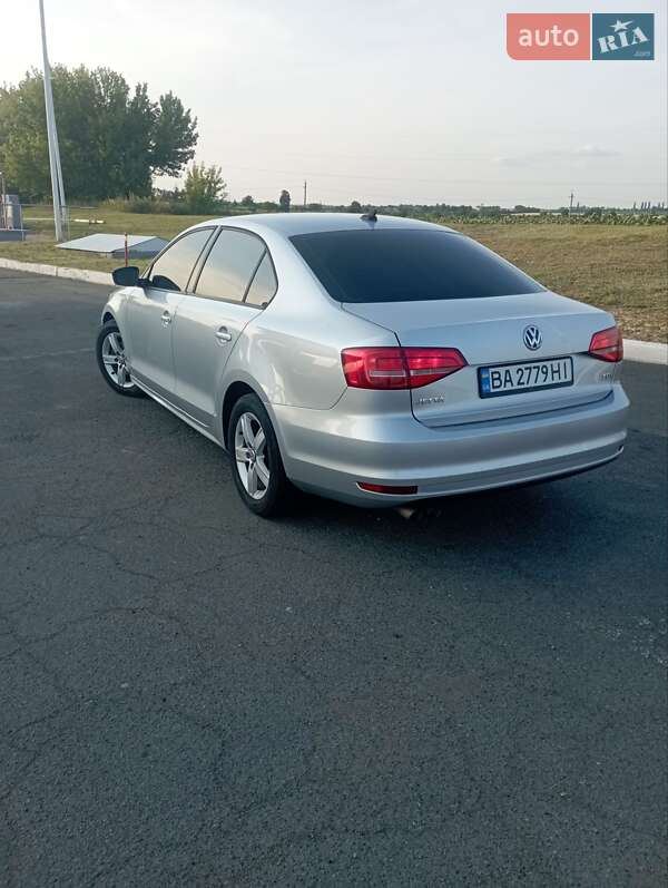 Седан Volkswagen Jetta 2015 в Голованевске