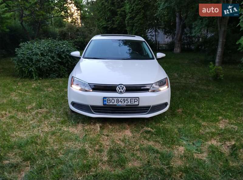 Седан Volkswagen Jetta 2012 в Тернополі