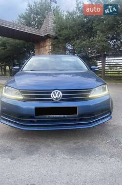 Седан Volkswagen Jetta 2017 в 