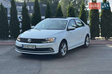 Седан Volkswagen Jetta 2016 в Киеве