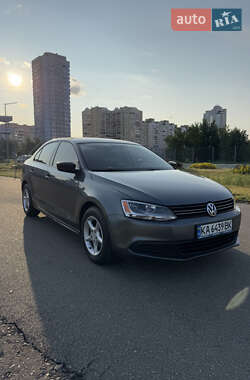 Седан Volkswagen Jetta 2013 в Киеве
