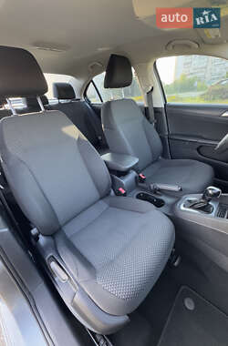 Седан Volkswagen Jetta 2013 в 