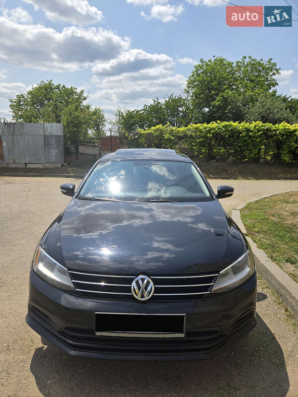 Седан Volkswagen Jetta 2015 в Чугуеве