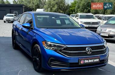 Седан Volkswagen Jetta 2023 в 