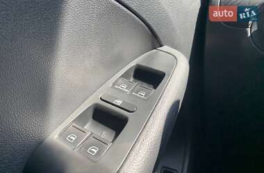 Седан Volkswagen Jetta 2016 в 