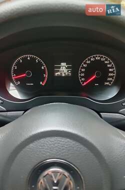 Седан Volkswagen Jetta 2012 в 