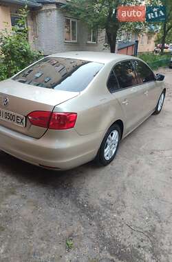 Седан Volkswagen Jetta 2012 в 