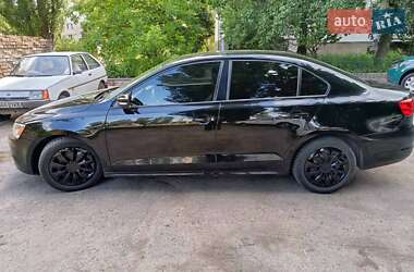 Седан Volkswagen Jetta 2011 в 