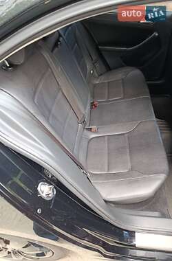 Седан Volkswagen Jetta 2011 в 