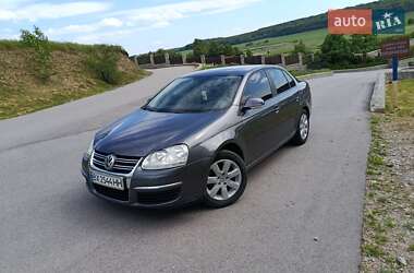 Седан Volkswagen Jetta 2005 в Погребище