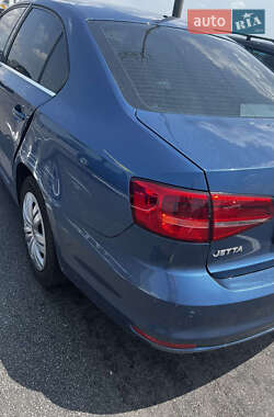 Седан Volkswagen Jetta 2016 в 