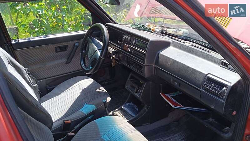 Седан Volkswagen Jetta 1985 в Львові