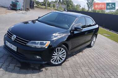 Седан Volkswagen Jetta 2016 в Дніпрі