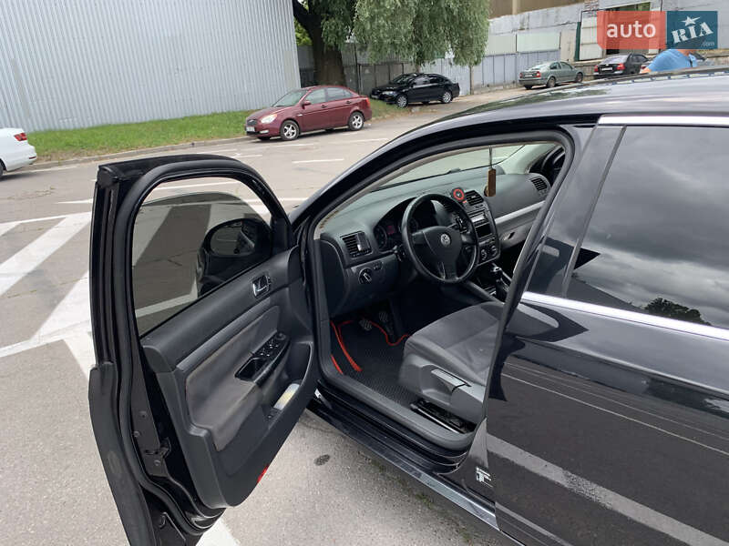 Седан Volkswagen Jetta 2005 в Полтаве
