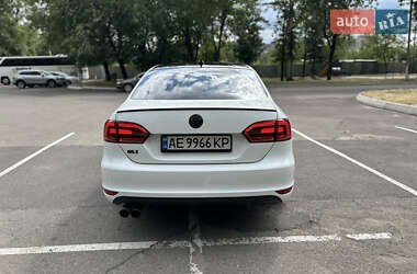 Седан Volkswagen Jetta 2014 в 