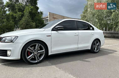 Седан Volkswagen Jetta 2014 в 