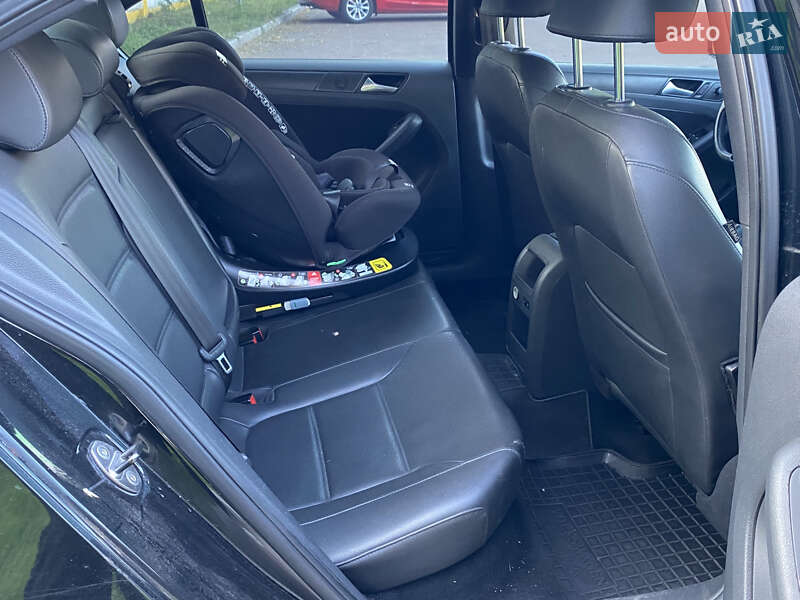 Седан Volkswagen Jetta 2013 в Житомире