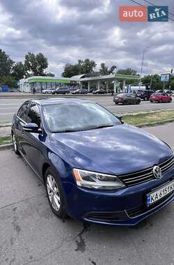 Седан Volkswagen Jetta 2013 в 