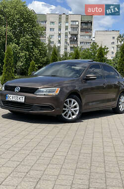 Седан Volkswagen Jetta 2011 в 