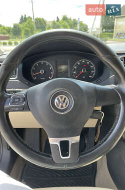 Седан Volkswagen Jetta 2011 в 
