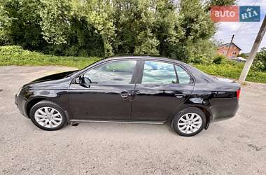 Седан Volkswagen Jetta 2008 в 