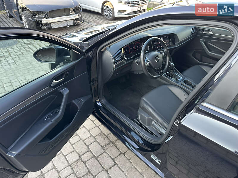Седан Volkswagen Jetta 2019 в Білогородці