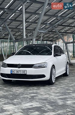 Седан Volkswagen Jetta 2013 в Львове