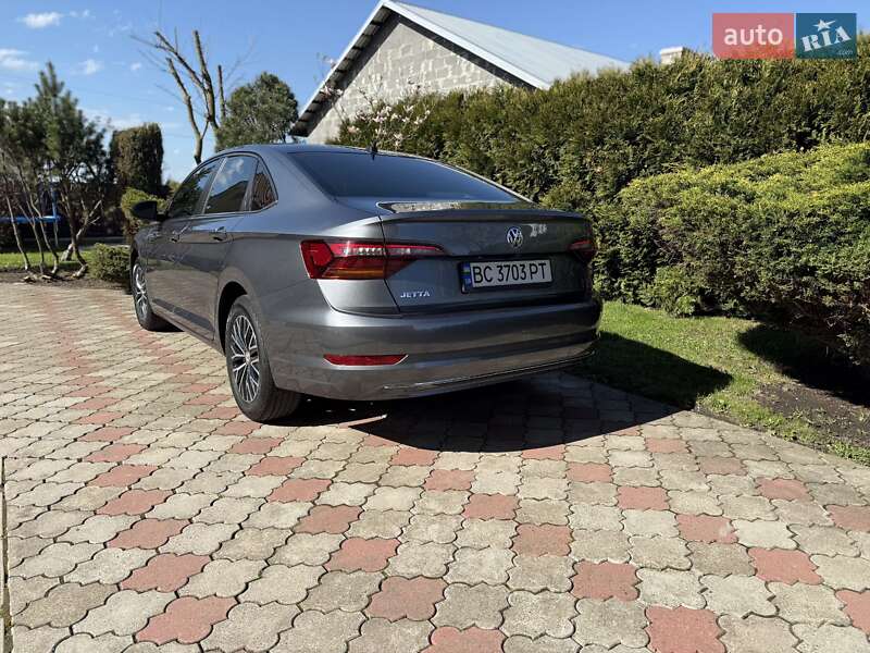 Седан Volkswagen Jetta 2019 в Стрые