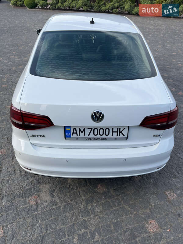 Седан Volkswagen Jetta 2016 в Житомире