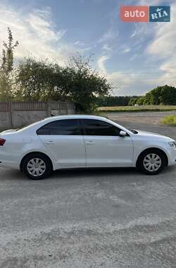 Седан Volkswagen Jetta 2013 в Киеве